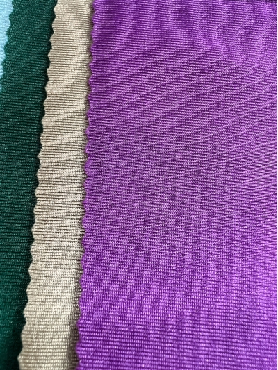DG-BT recycled polyester glossy Lycra Composition: 82% recycled polyester 18% spandex Weight: 180g/㎡ detail view-12